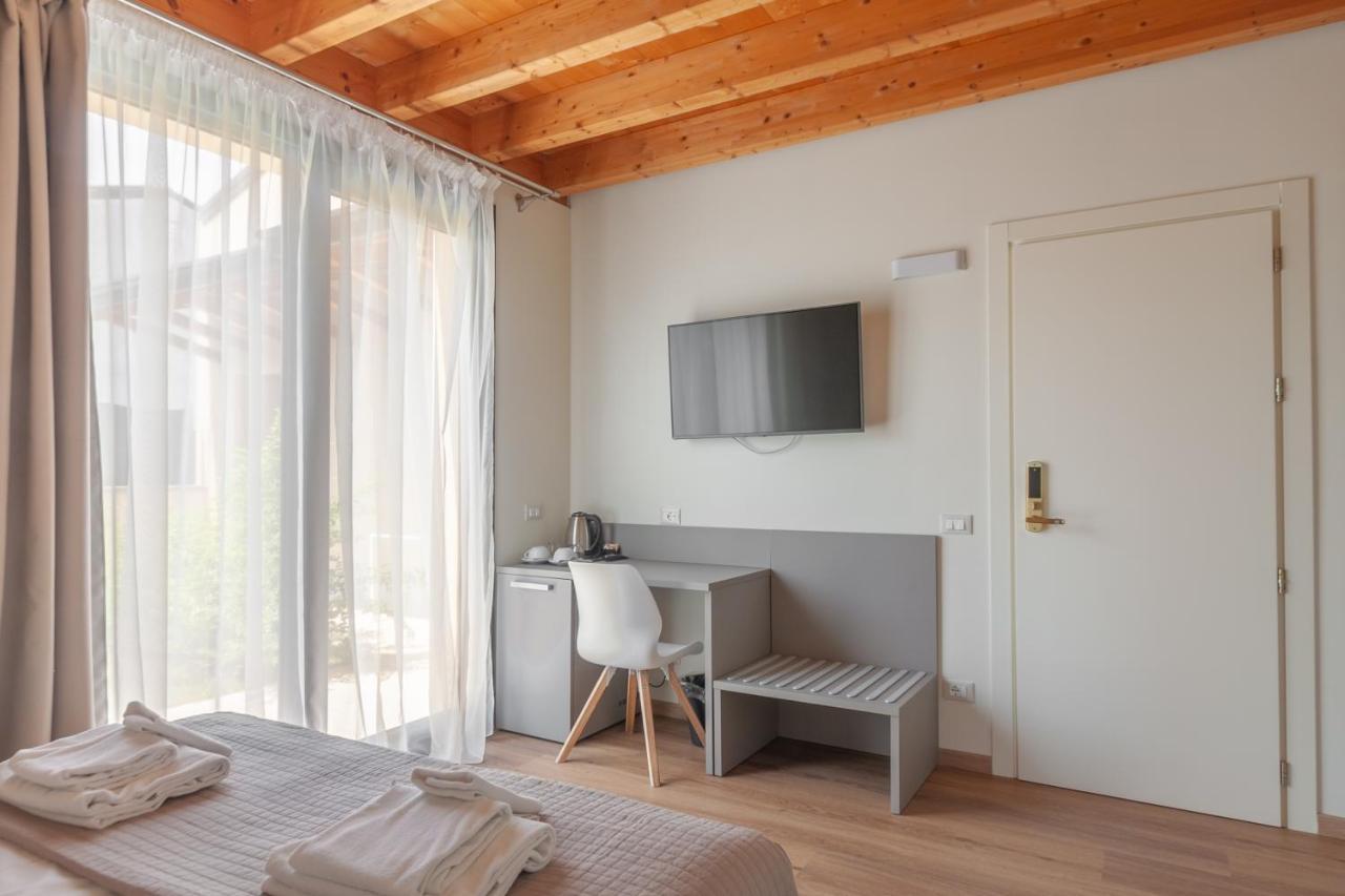 Hotel Garda Relais Castelnuovo del Garda Esterno foto