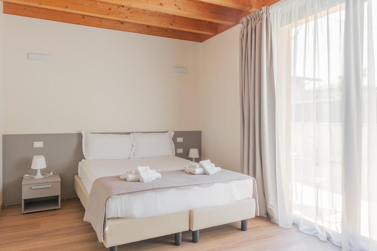 Hotel Garda Relais Castelnuovo del Garda Esterno foto