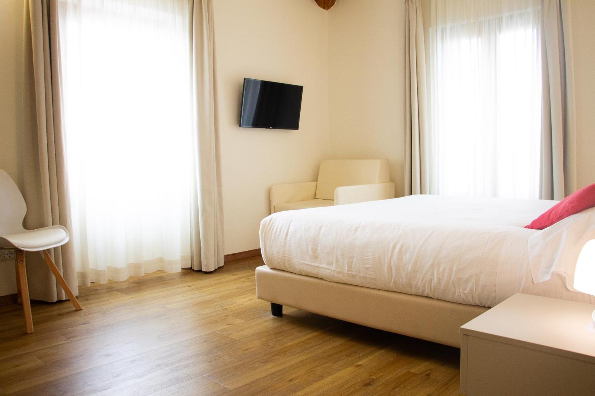 Hotel Garda Relais Castelnuovo del Garda Esterno foto