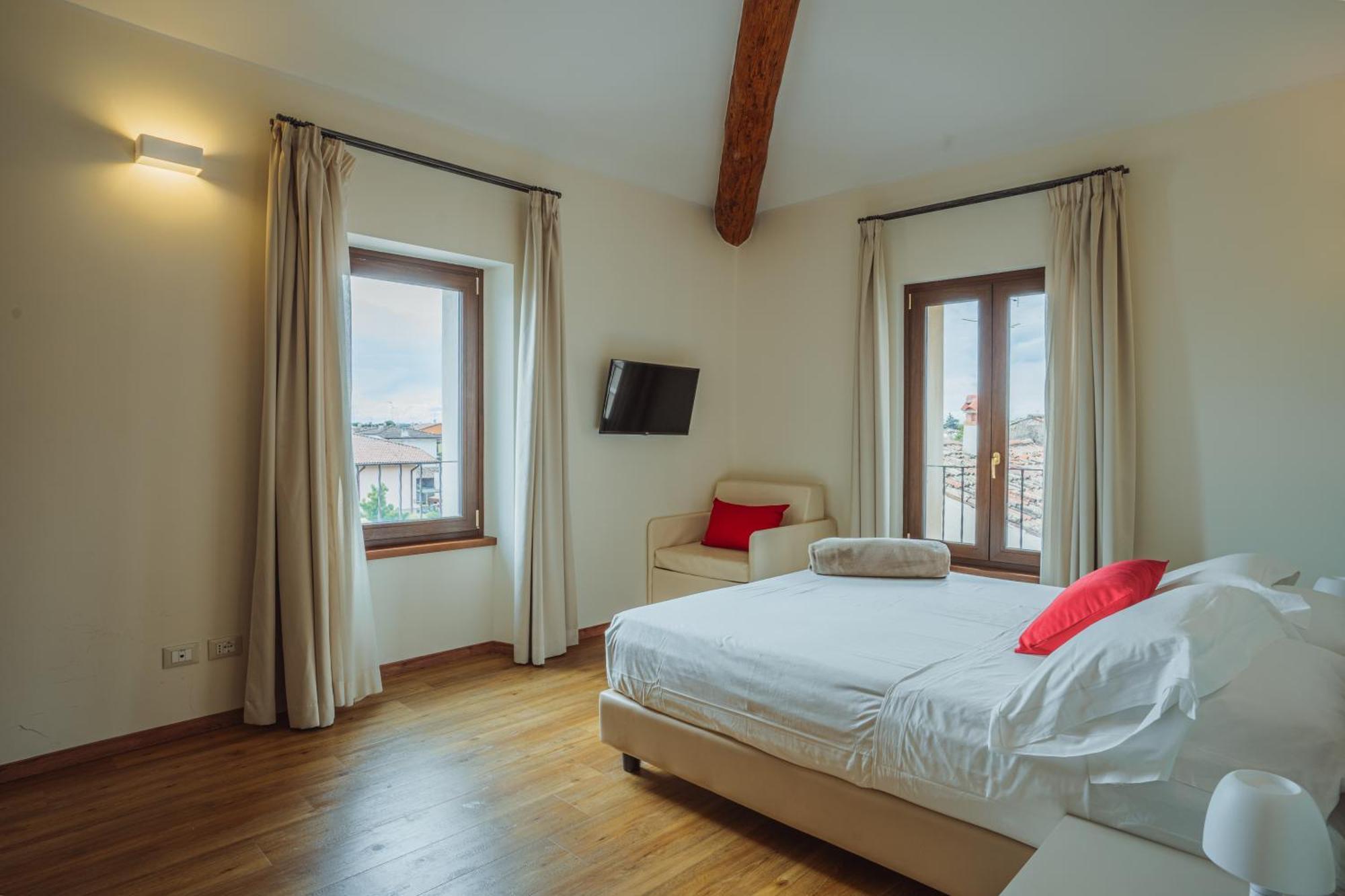 Hotel Garda Relais Castelnuovo del Garda Esterno foto
