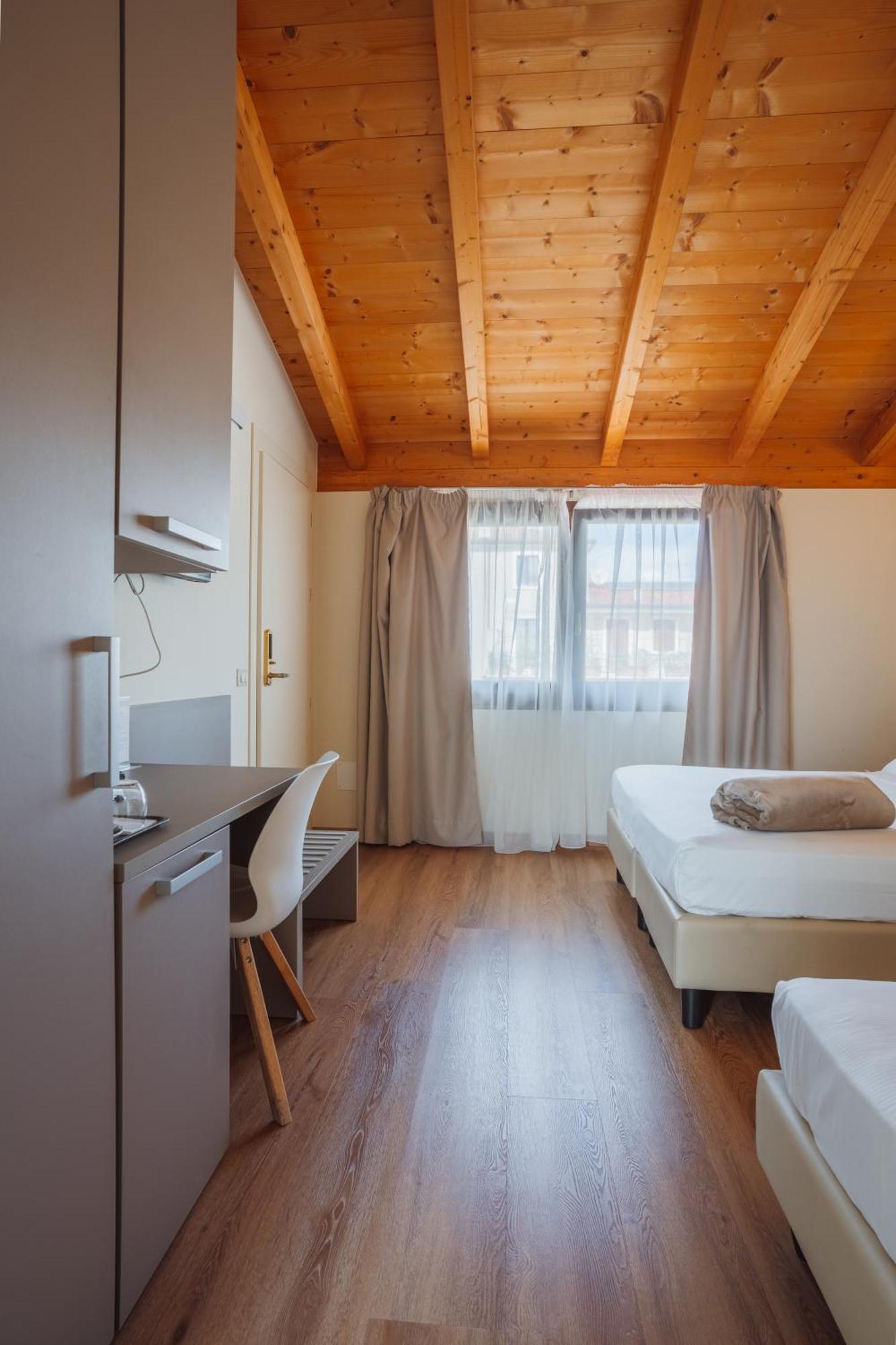 Hotel Garda Relais Castelnuovo del Garda Esterno foto