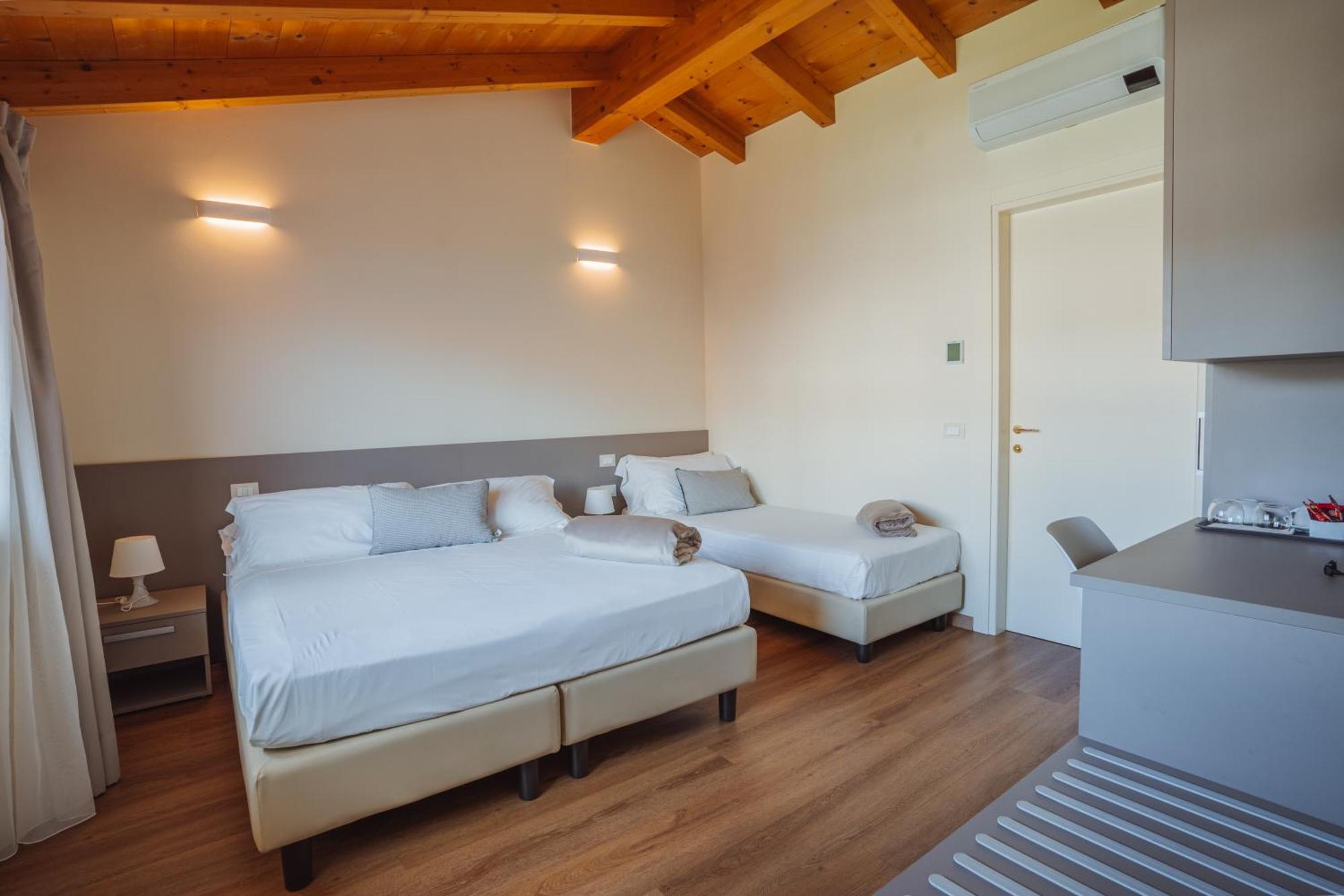 Hotel Garda Relais Castelnuovo del Garda Esterno foto