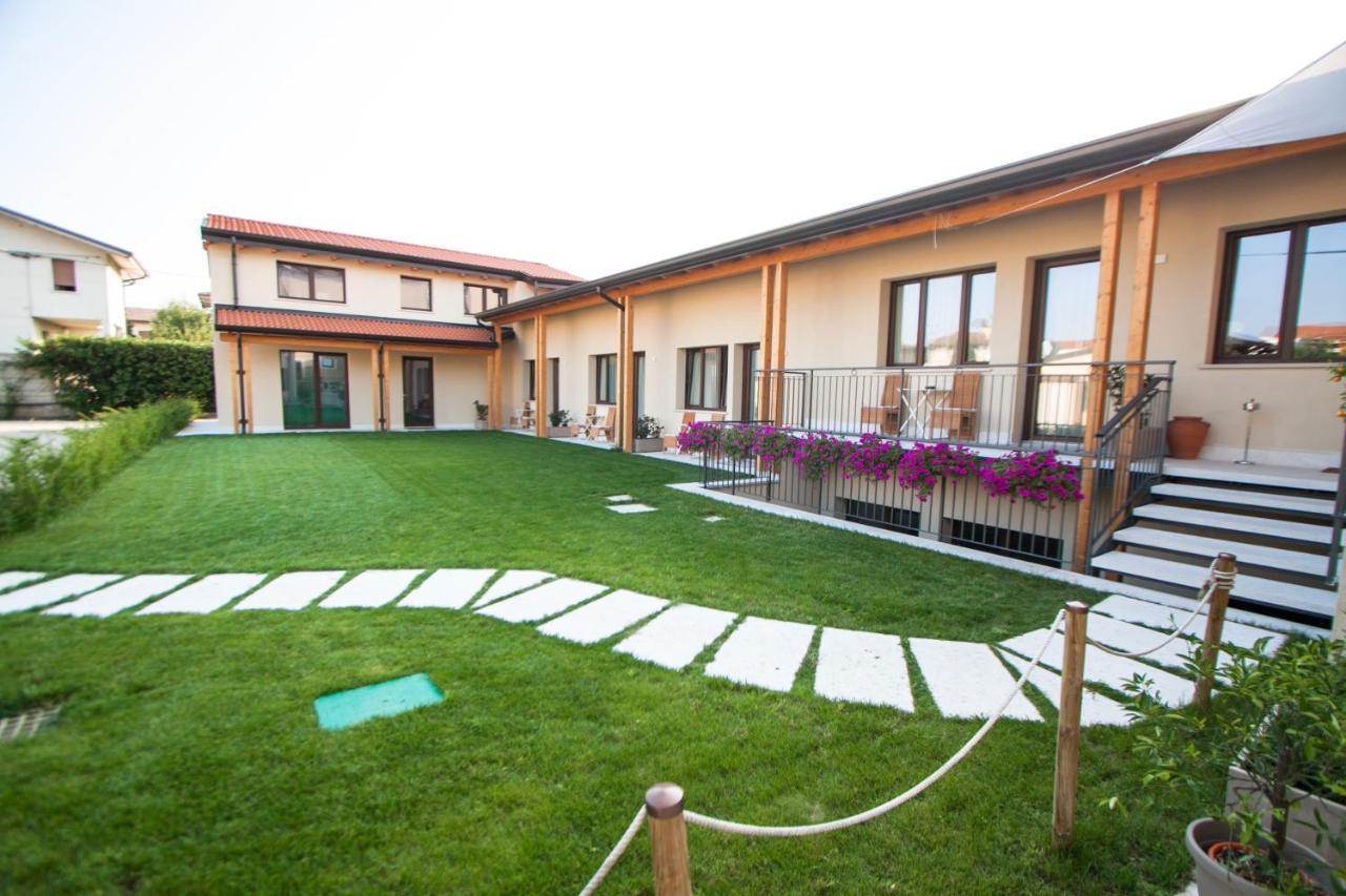Hotel Garda Relais Castelnuovo del Garda Esterno foto